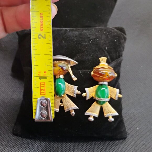Vtg Asian Chinese Boy & Girl Brooch Pin Set Glass Faux Malachite & Tiger Eye - Picture 4 of 5